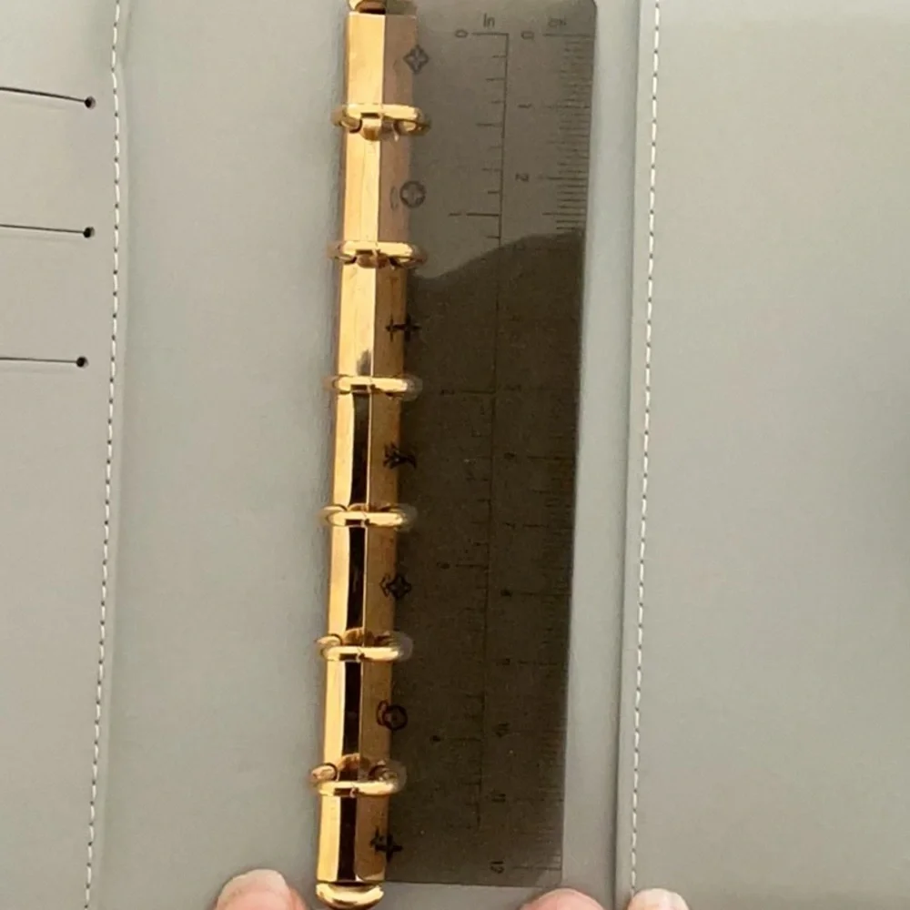 Louis Vuitton Green PM Agenda - Picture 2 of 4